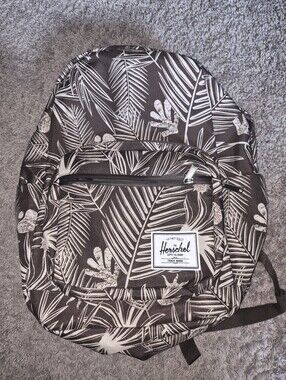 tumi backpack doesn't come with tracer Voyageur Halsey Backpack, Holds Up to 14